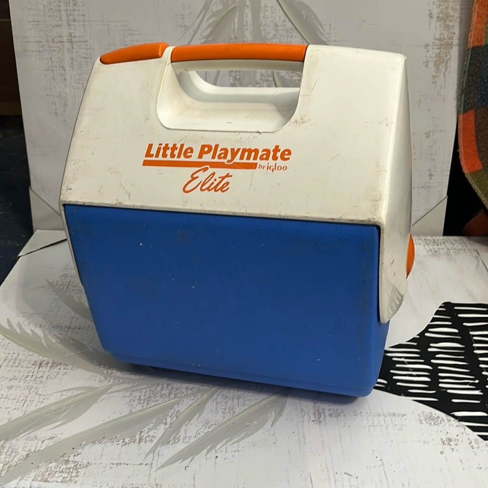 Little Playmate Elite Igloo Orange with Blue Lunch Cooler Easy Open Button